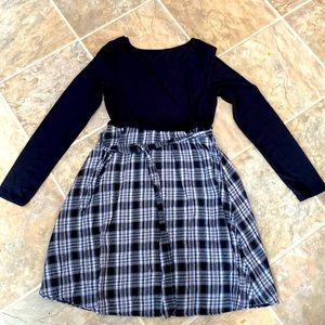 Shein long sleeved black and plaid dress